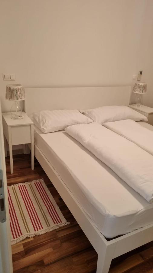 Casa Emma With Pool Appartamento Porec